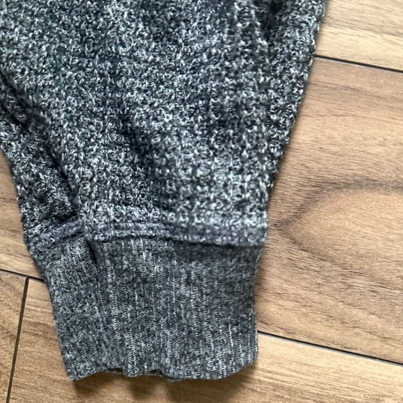 American Eagle | Size M | Ahh-Mazingly Soft Cropped Jogger – Dark Grey - Picture 4 of 6